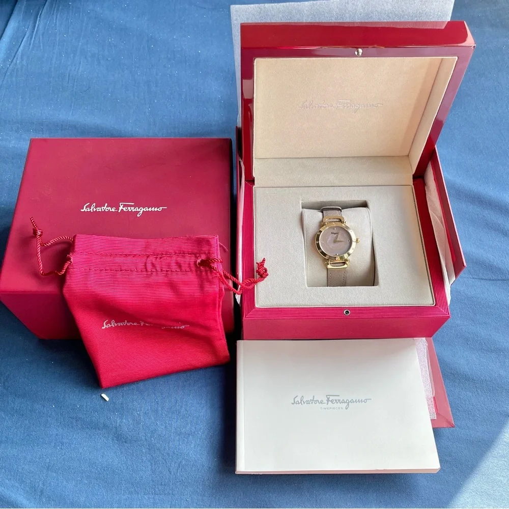 Salvatore Ferragamo Style Ladies Quartz Watch Pink Mother of Pearl Dial